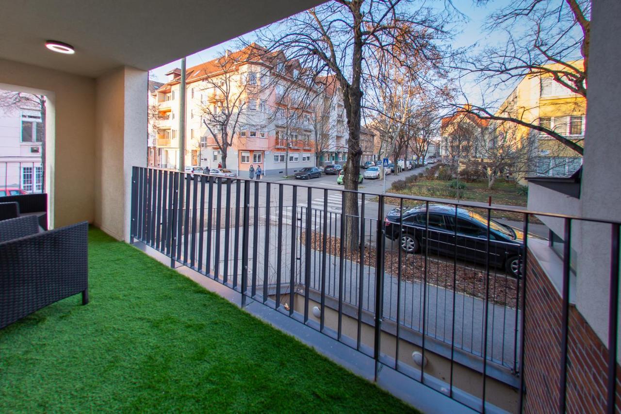 Cosy Inner City Getaway Bestern Szeged Extérieur photo